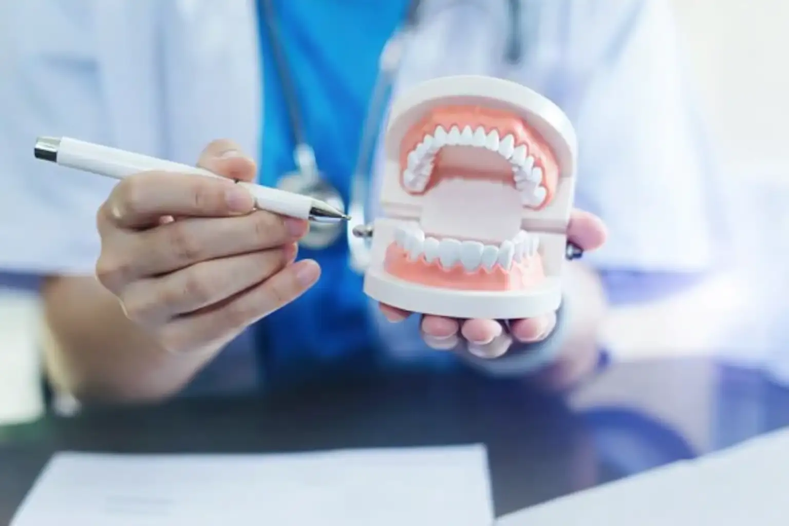 خبراء طب الأسنان: أمراض اللثة قد تؤدي إلى فقدان الأسنان